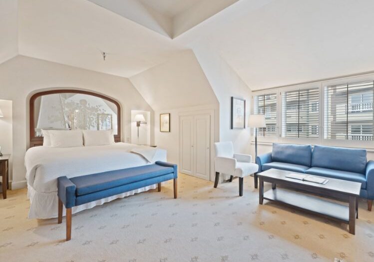 DeluxeLodgeRoom